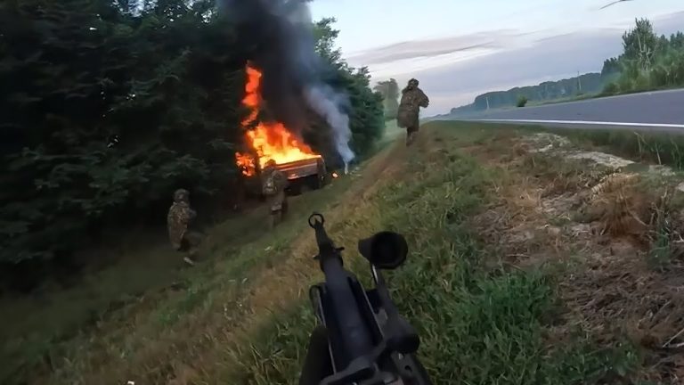 Ukraine War – Ukrainian Special Forces Ambush Russian Truck in Kursk As Ukraine Invades Russia