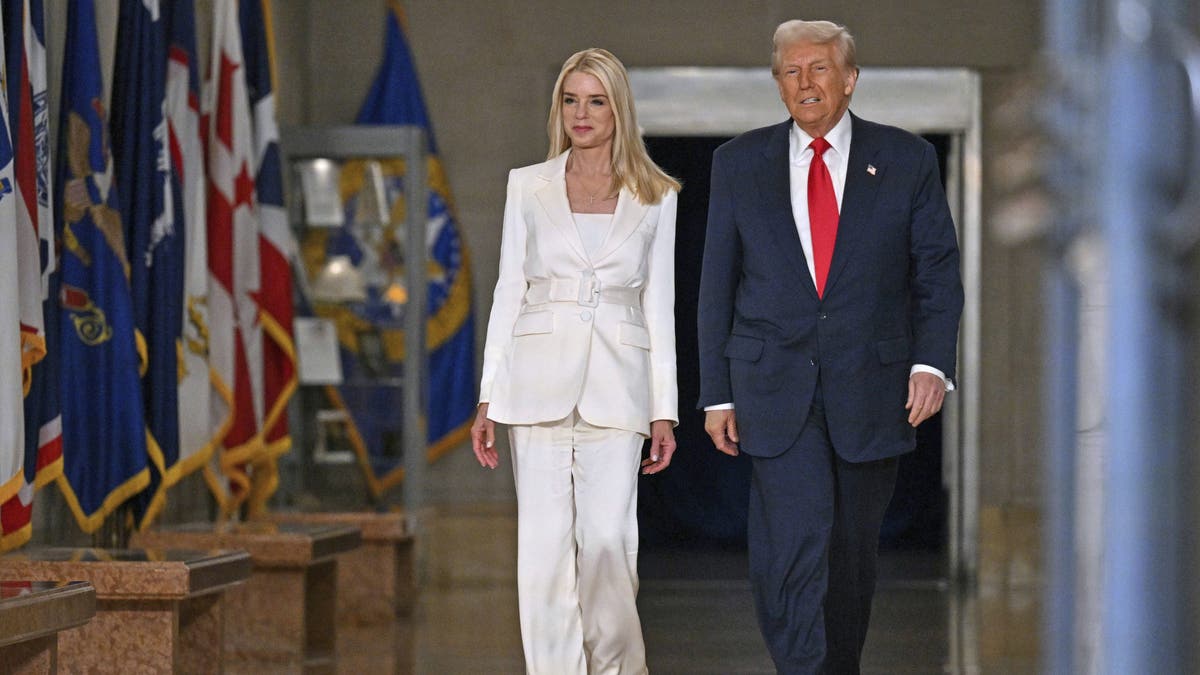 President Donald Trump with Attorney General Pam Bondi