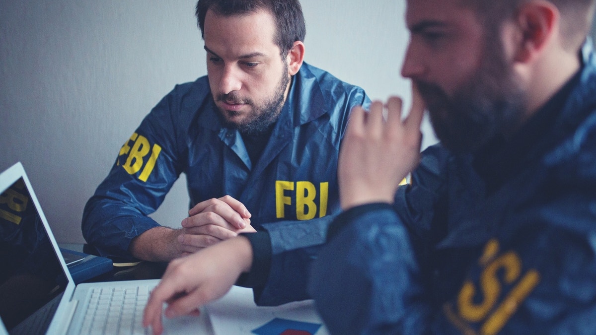 fbi agents