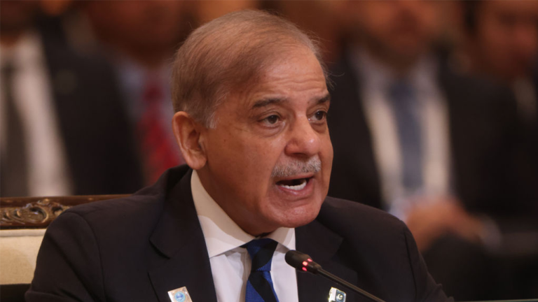 Suicide car bomber attacks school bus in Pakistan, killing at least 5 people