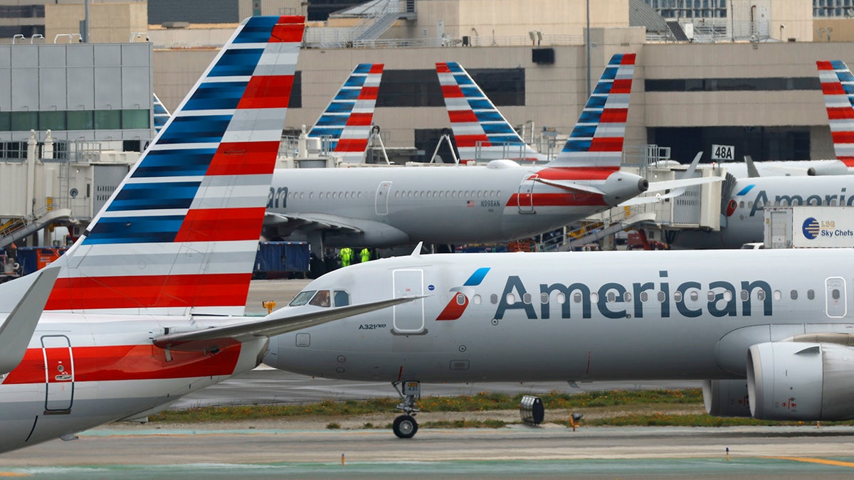 American Airlines planes