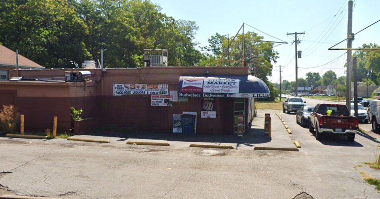 Robbery Suspect and Armed Victim Both Shot After Struggle Over Gun in Missouri Market