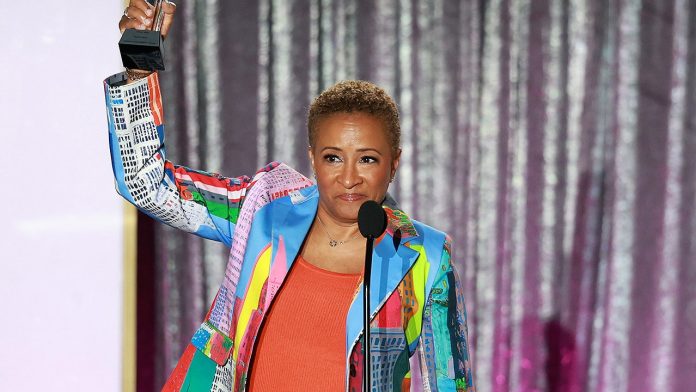 1761677058_wanda-sykes-kimmel.jpg
