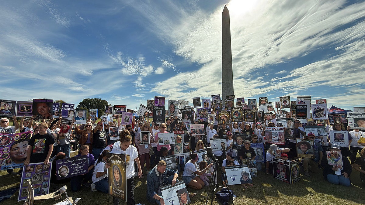 Angel Moms in a group photo in Washington D.C.