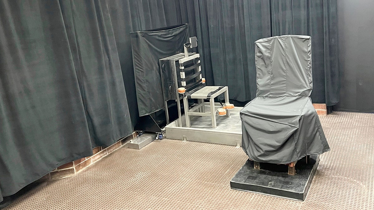 Firing squad chair and electric chair in South Carolina