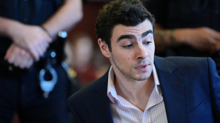 Luigi Mangione said ‘all these people are here for a mass murder, wild’ at arraignment: police officer