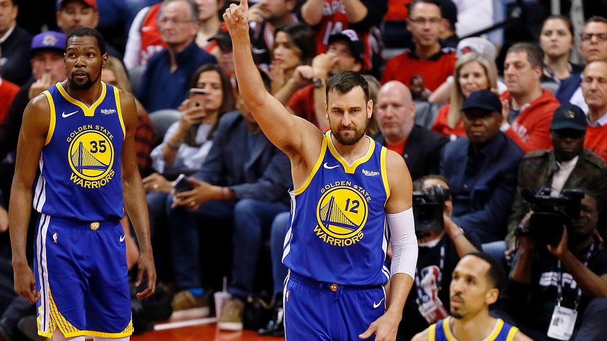 Andrew Bogut against the Raptors