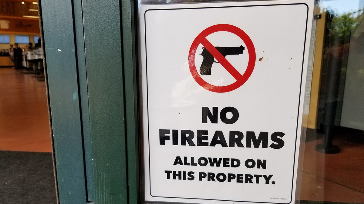 No Firearms sign