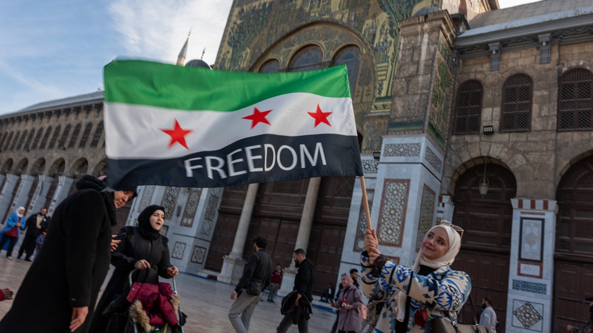 Syrian celebrate overthrow of Assad