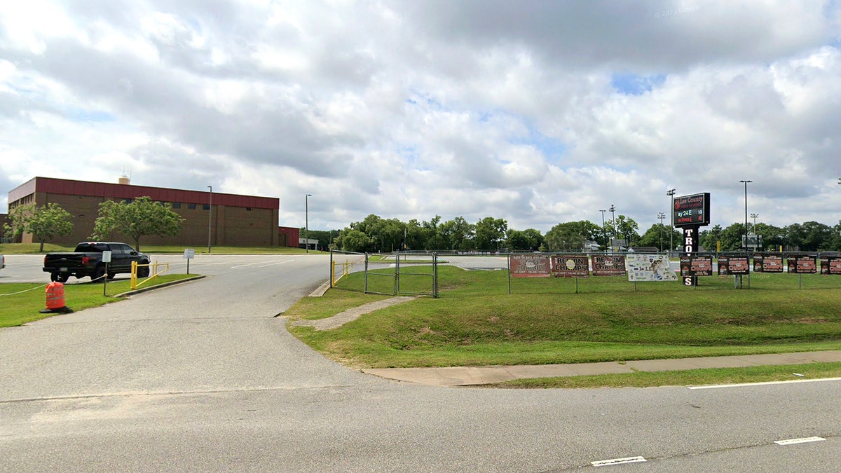 Street view of Lee County High School