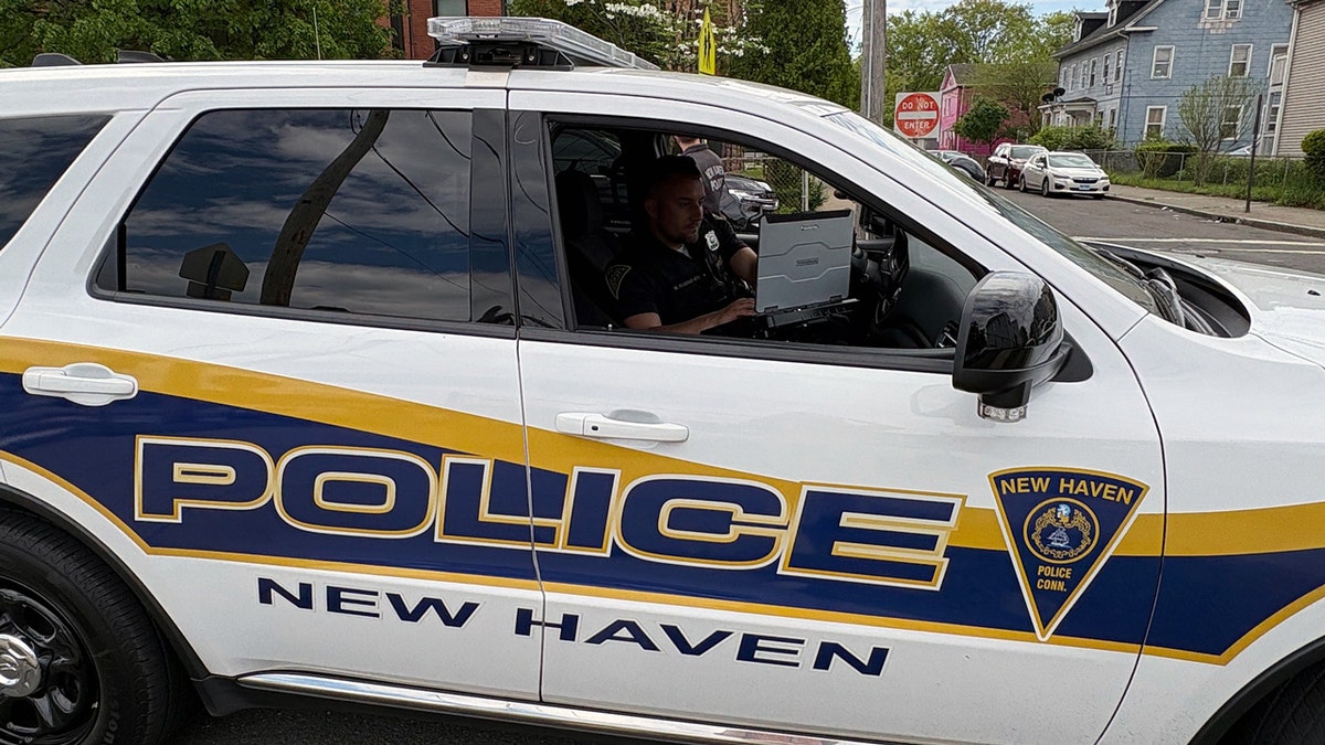 New Haven police car