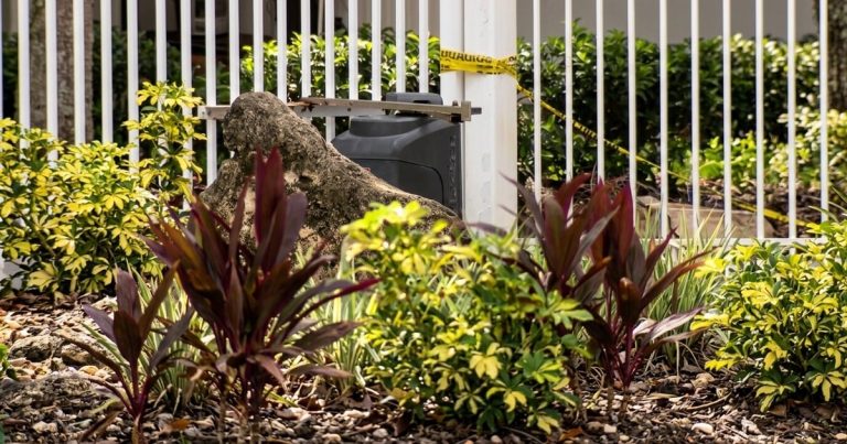 Man Dead After Trying to Force His Way Into Home Where His Ex-Girlfriend Was Visiting